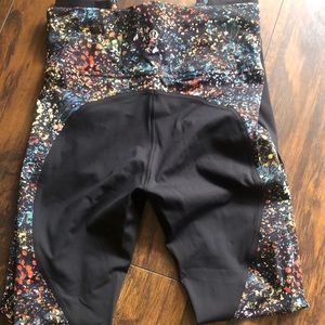 Lululemon Wake and Train Tight 28”